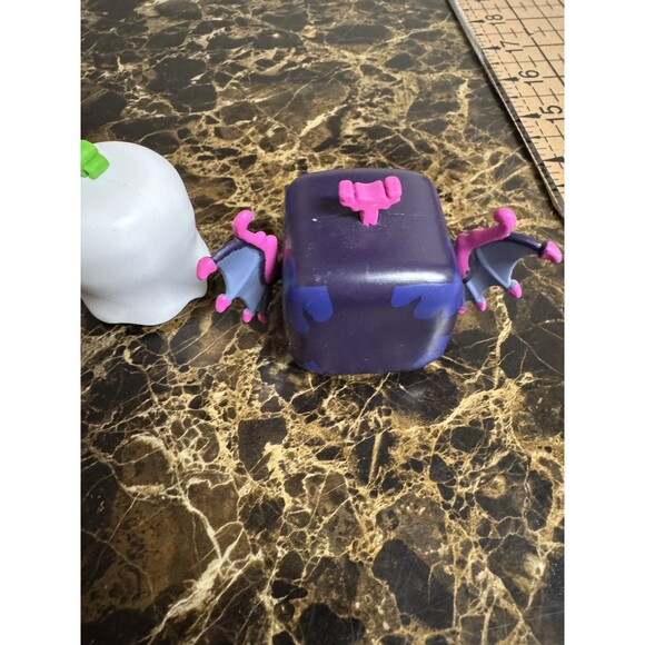 Blox Fruit Mini Figurines Lot Of 4 - Picture 7 of 12